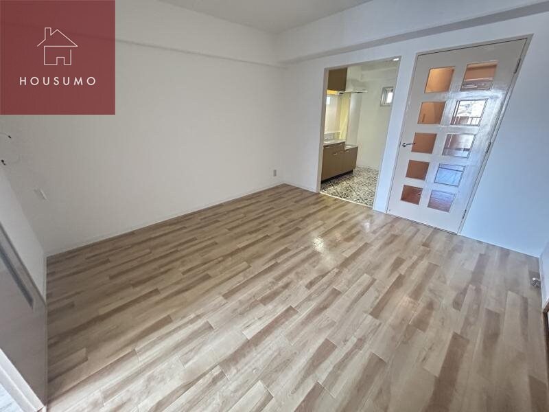 物件内観写真6　(ゆったりとしたリビングです)