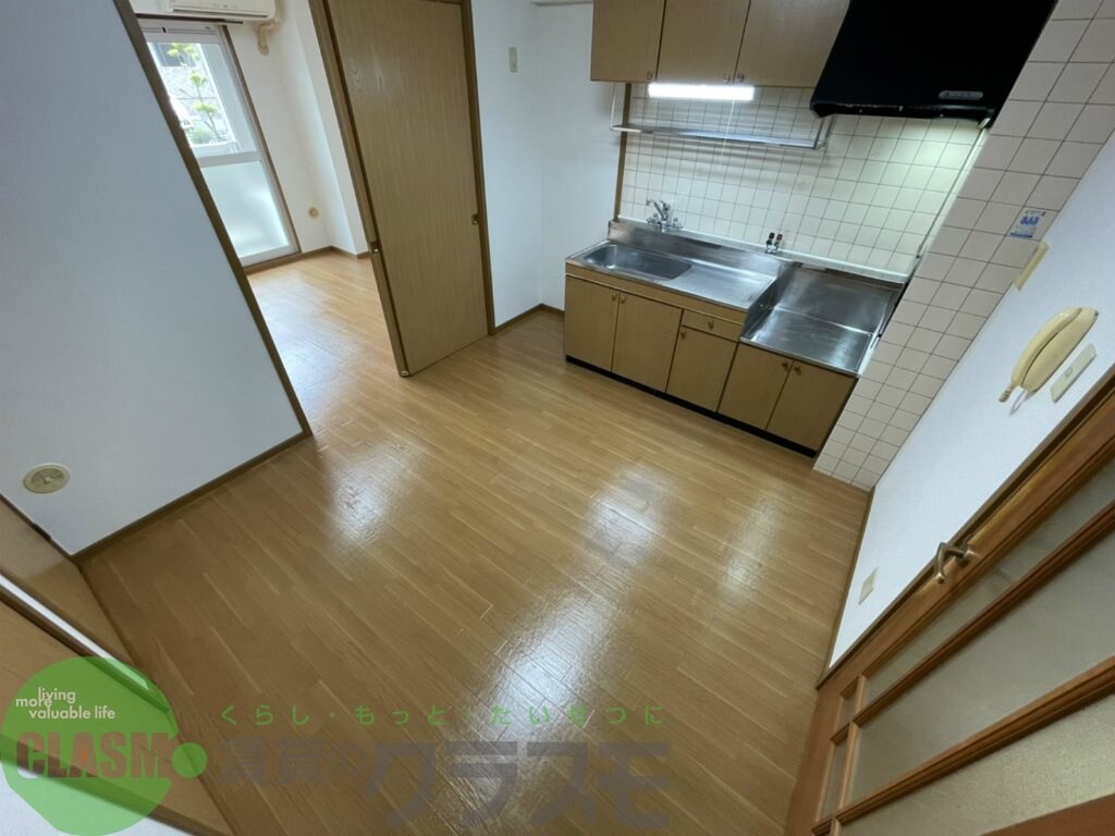 物件内観写真17　(ゆったりとした居間です)