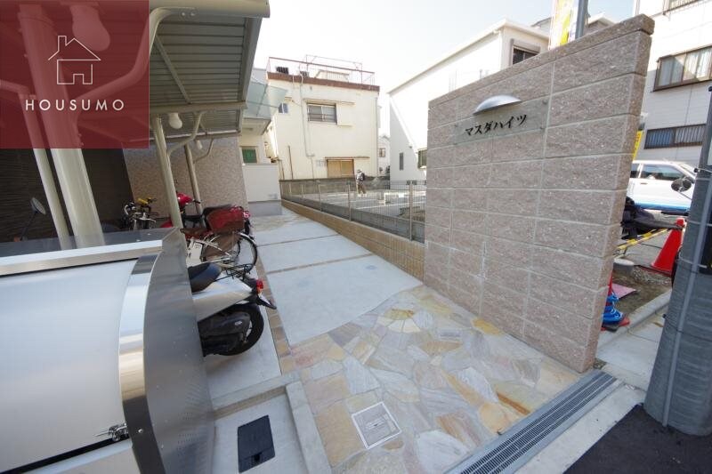 物件外観写真2　(エントランスです)