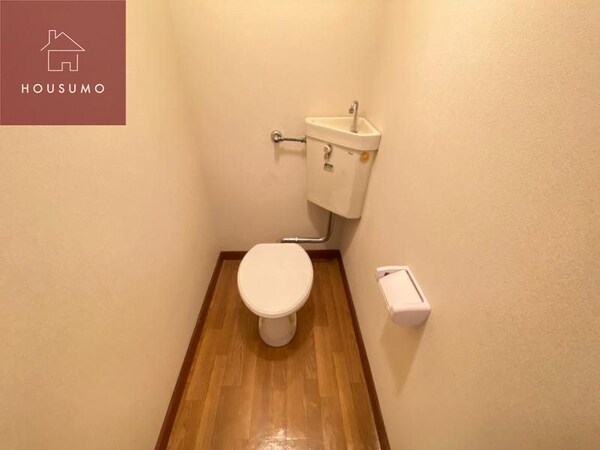 トイレ(コンパクトで使いやすいトイレです)