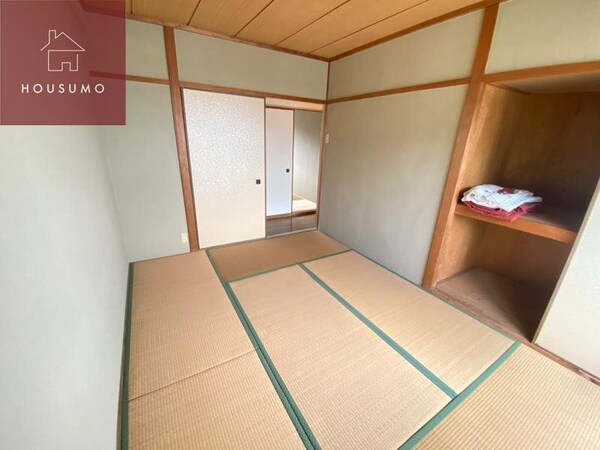 和室(日本らしい落ち着いた雰囲気の和室です)