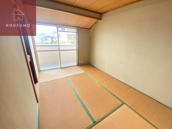 和室(和室があると落ち着いた雰囲気になりますね)