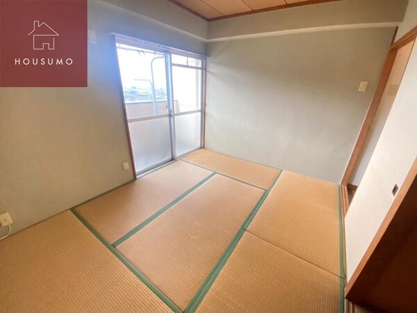和室(落ち着いた雰囲気の和室付きです)
