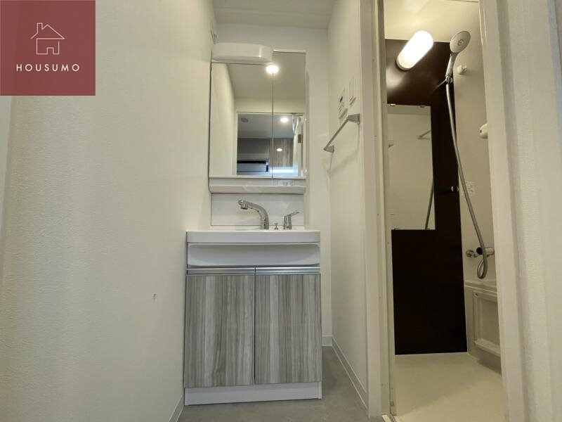 物件内観写真19　(独立洗面化粧台付き)