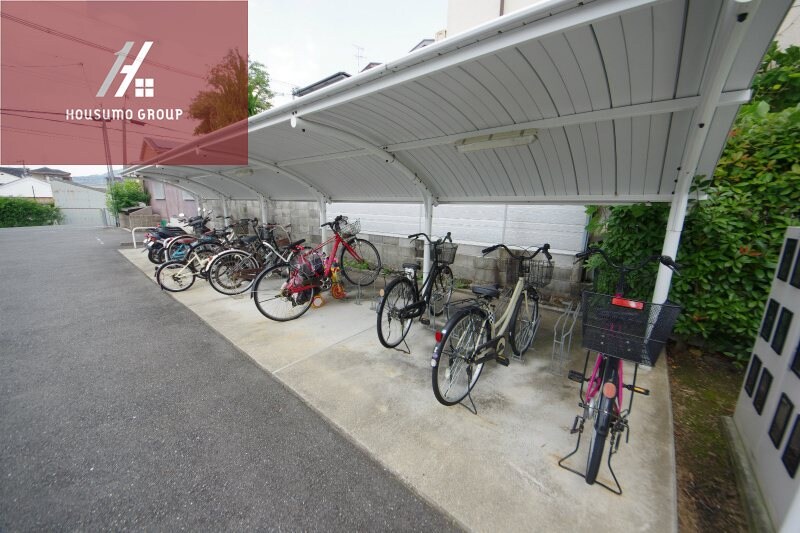 物件内観写真15　(エントランスです)