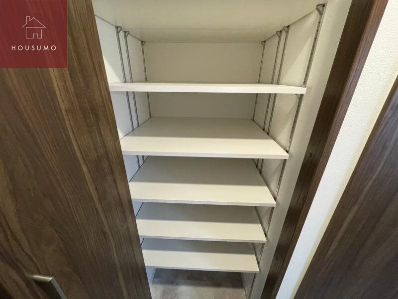 物件内観写真20　(ちょっとした収納スペースも充実しています)