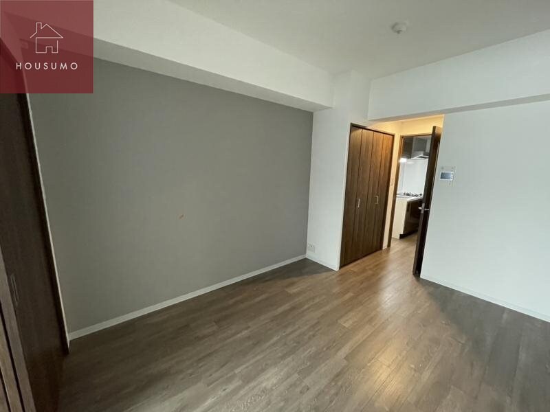 物件内観写真21　(こちらの居間で趣味の時間をお楽しみください)