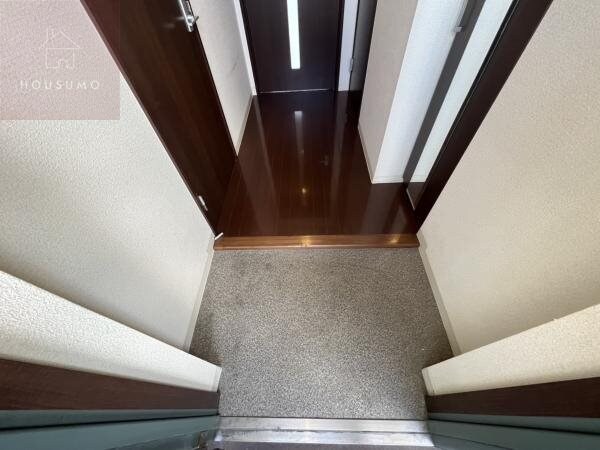 物件内観写真9　(きれいな玄関です)