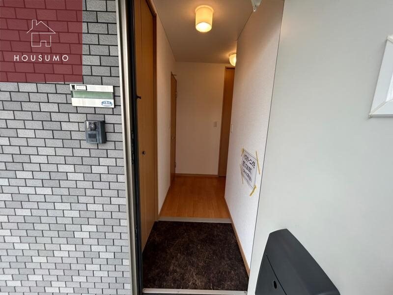 物件内観写真9　(落ち着いた玄関です)