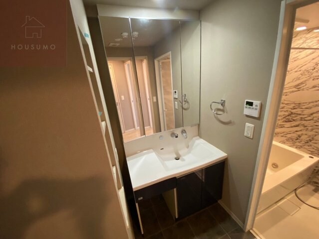 物件内観写真21　(便利な収納スペースです)