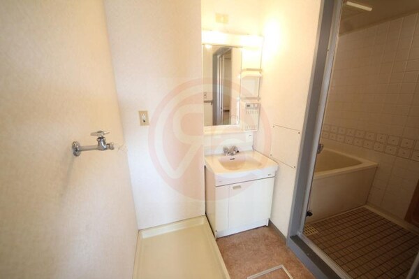 独立洗面台(使いやすい独立洗面台です)