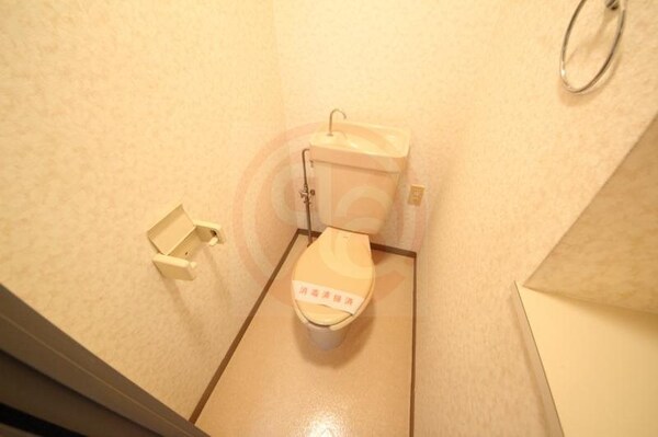 トイレ(シンプルで使いやすいトイレです)