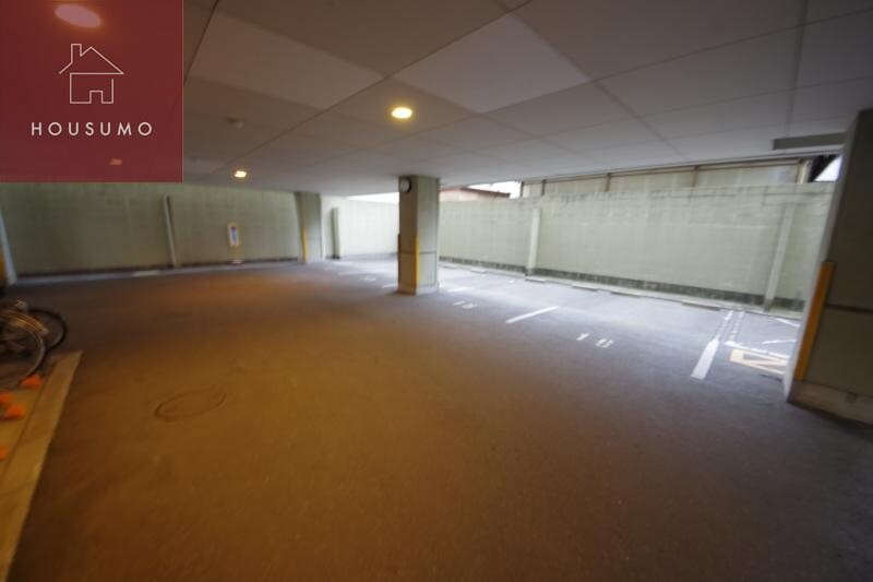 物件外観写真3　(駐車場に車を止められます)