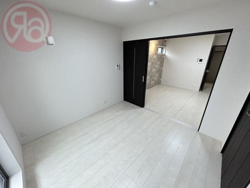 物件内観写真25　(落ち着いて過ごせるお部屋なので、寝室にいかがでしょうか)