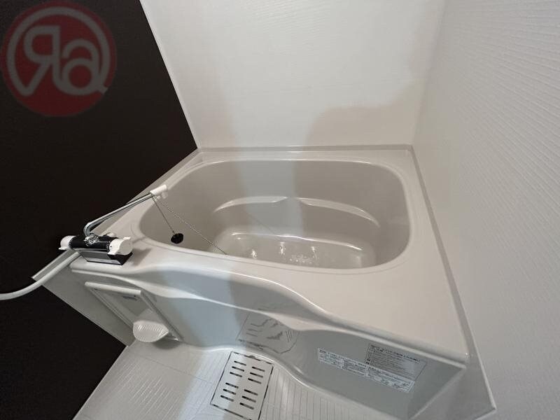 物件内観写真18　(コンパクトで使いやすいお風呂です)