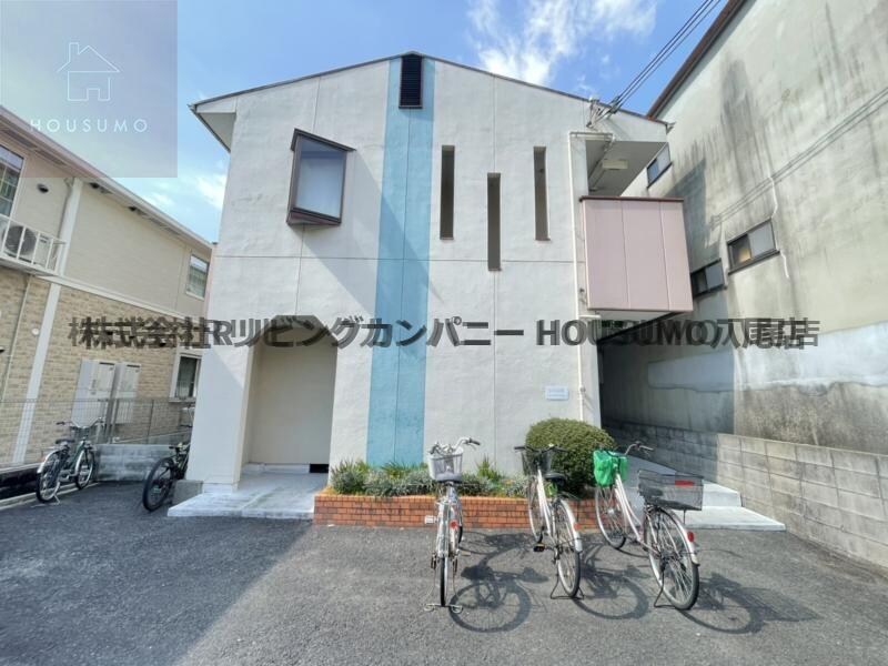 物件外観写真3　(落ち着いた雰囲気の外観です)