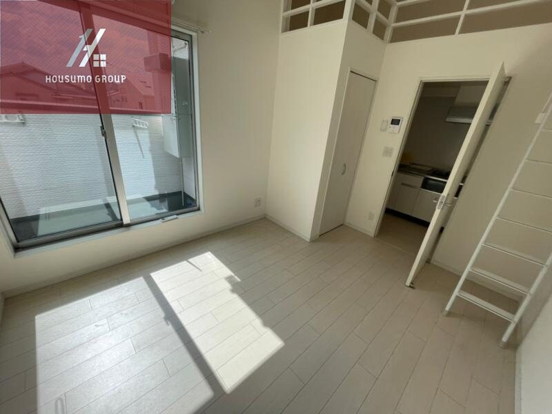 物件内観写真7　(ゆったりした洋室です)