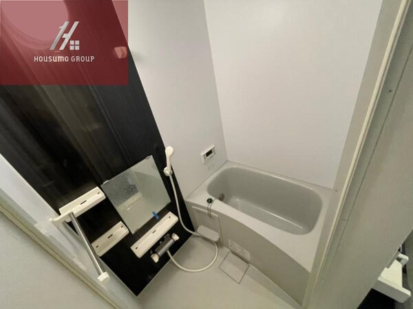 浴室(コンパクトで使いやすいお風呂です)