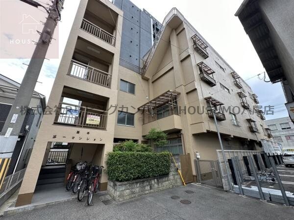 物件外観写真1　(落ち着いた雰囲気の外観です)