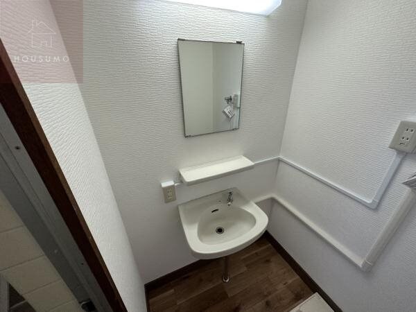 物件内観写真20　(明るい洗面所です)