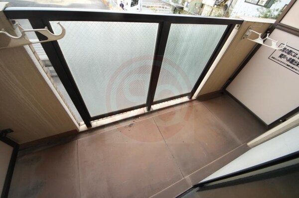 バルコニー(暖かな日差しのふりそそぐバルコニー)