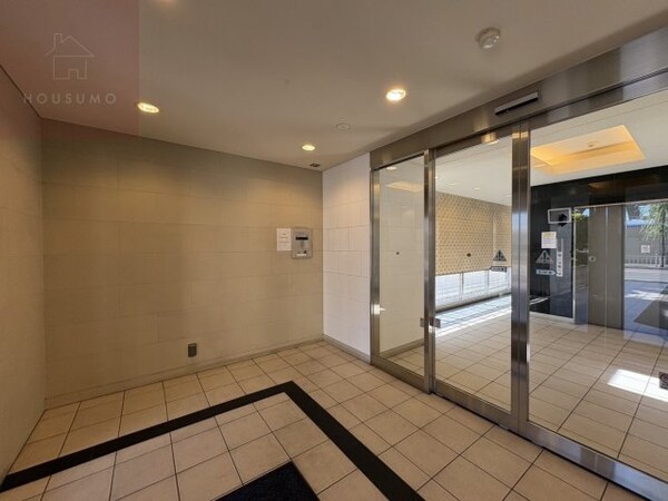 エントランス(落ち着いたエントランスです)