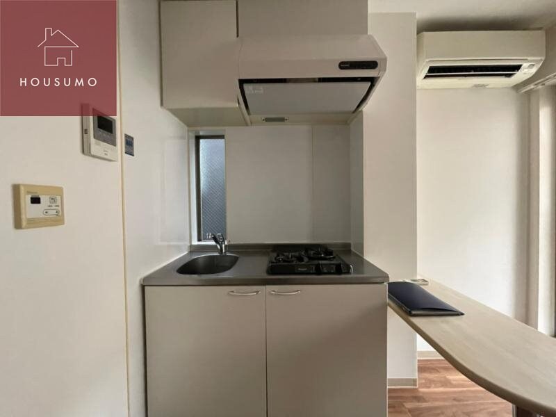 物件内観写真16　(こちらのリビングで趣味の時間をお楽しみください)