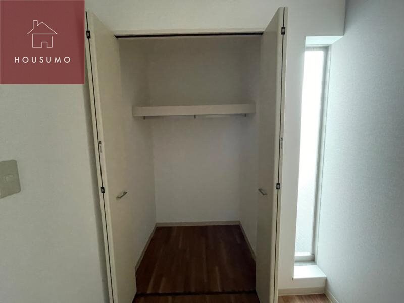 物件内観写真20　(収納豊富です)