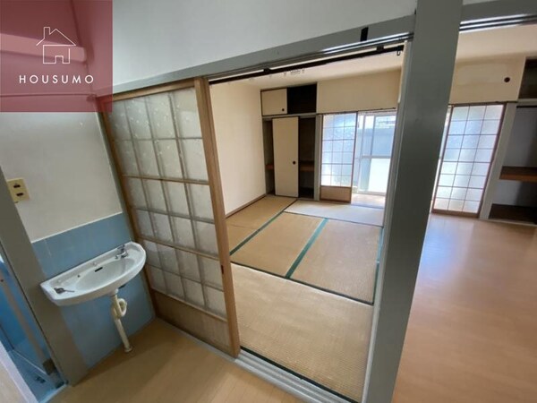 内装他(きれいな内装です)
