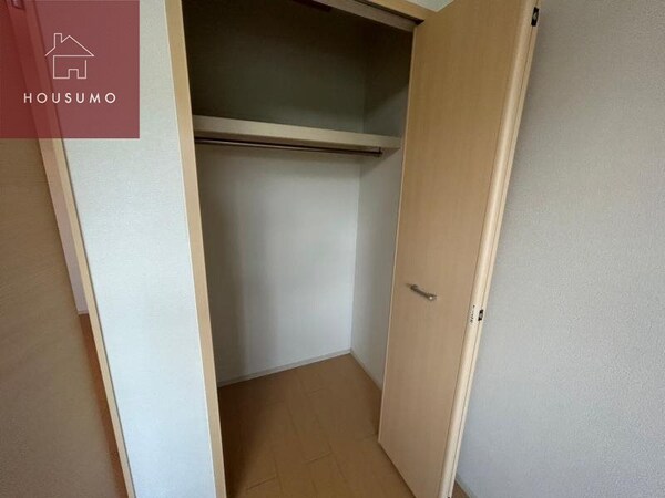 収納(同施工会社・同型モデルの室内です。（参考写真・イメージ写真）)