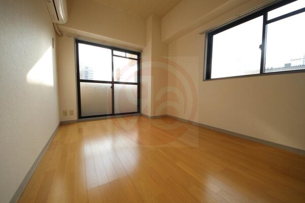 洋室(個人の部屋や寝室として使える洋室です)