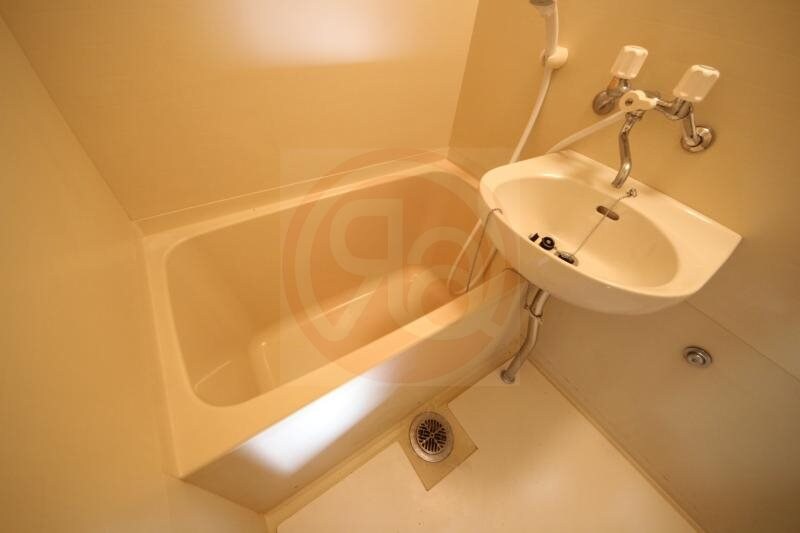 物件内観写真26　(落ち着いた空間のお風呂です)