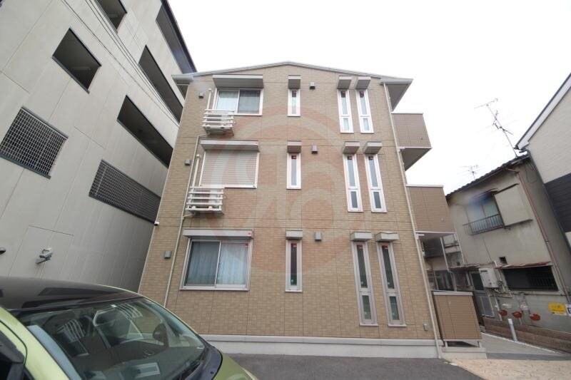 物件外観写真1　(外観もきれいです)