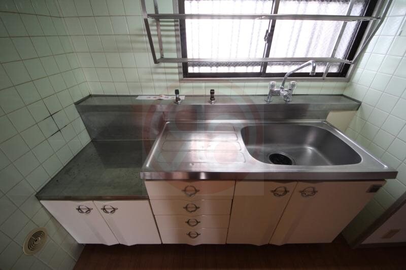 物件内観写真8　(キッチンでお料理をお楽しみください)