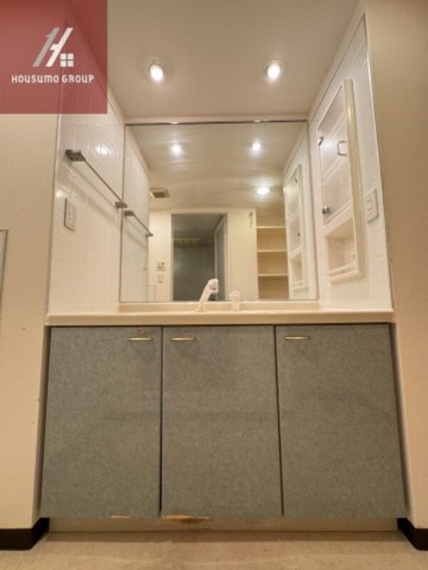 独立洗面台(朝の身支度には欠かせない独立洗面化粧台)