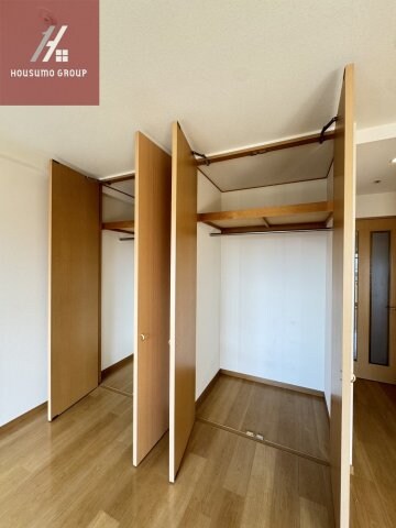 物件内観写真17　(大きなスペースがあり、収納には困りません)