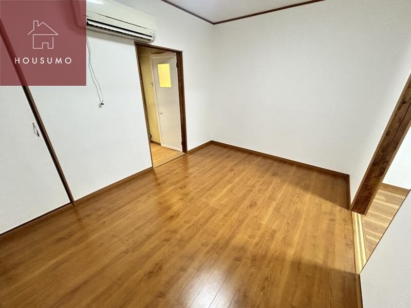 物件内観写真24　(個人の部屋や寝室として使える洋室です)