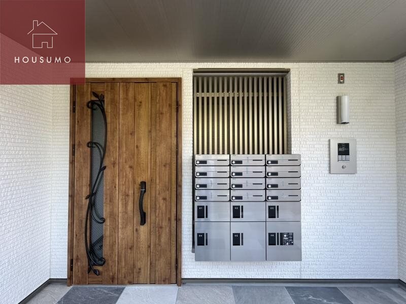 物件外観写真2　(毎日通るエントランスはこのようになっています)