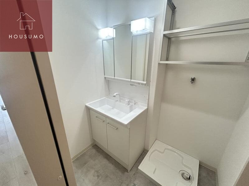 物件内観写真19　(独立洗面台です)