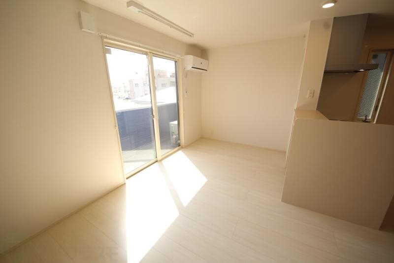 物件内観写真21　(ゆったりした洋室です)