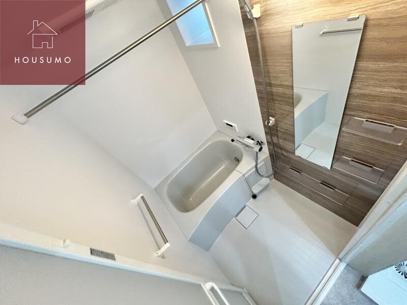 物件内観写真7　(日々の疲れを癒すお風呂付です)