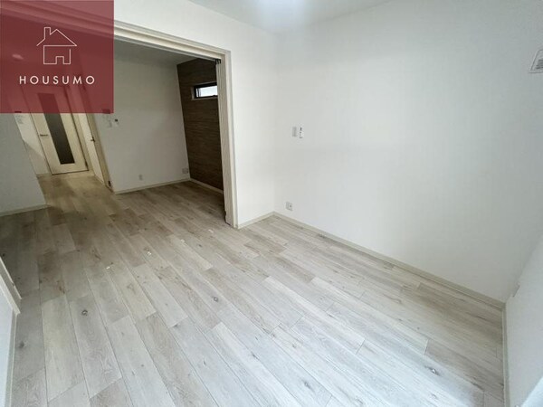 洋室(ゆったりした洋室です)