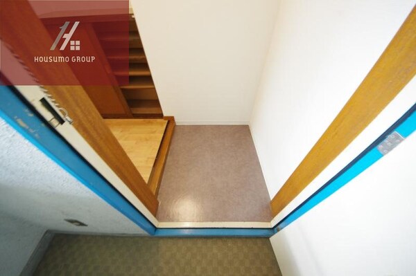 玄関(毎日通る玄関はこちらです)