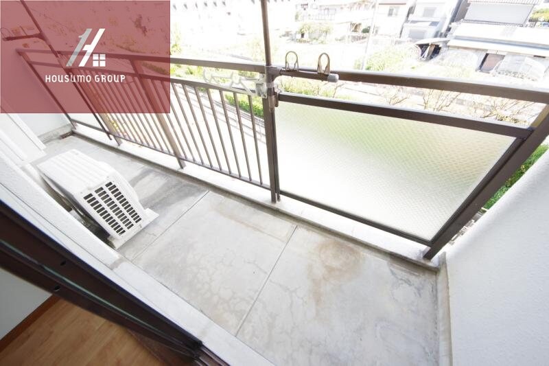 物件内観写真14　(外からの目が気にならないバルコニーで洗濯物が干せます)