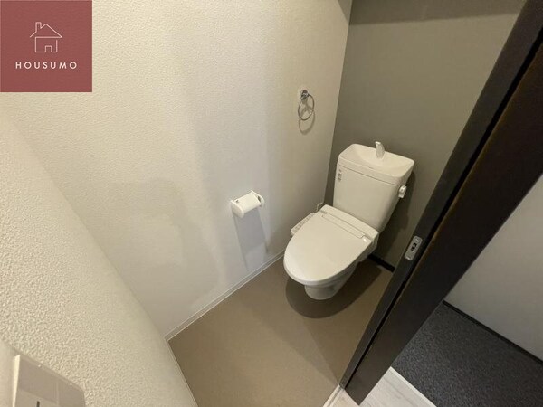 トイレ(コンパクトで使いやすいトイレです)