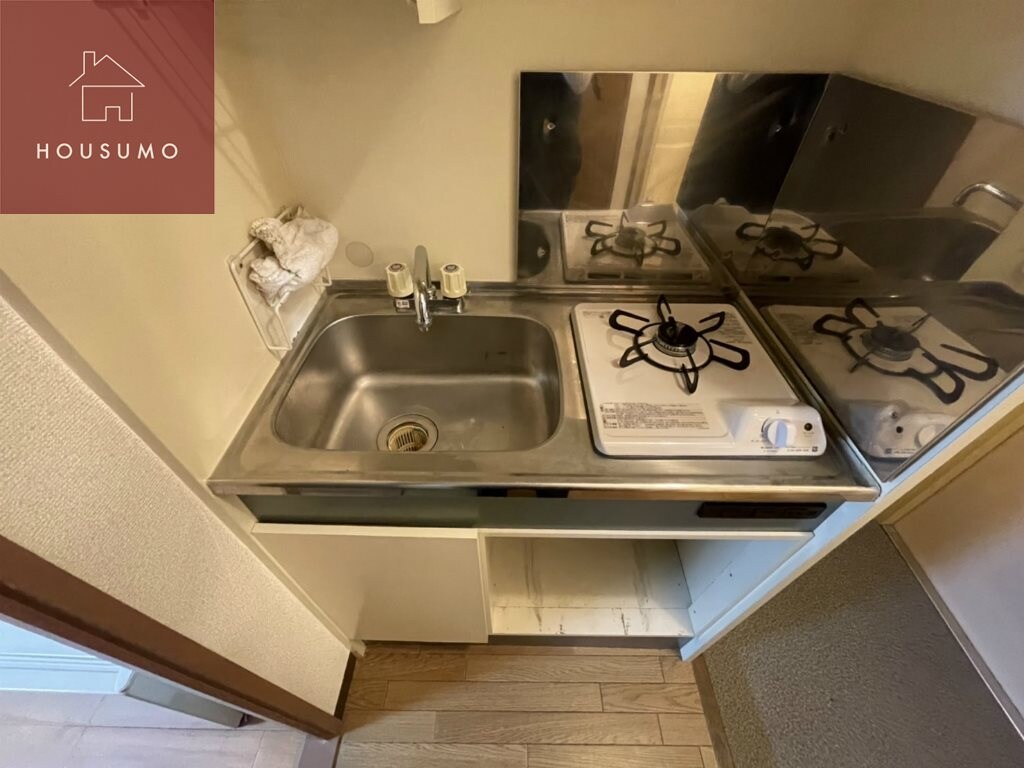 物件内観写真6　(コンパクトなキッチンで掃除もラクラク)