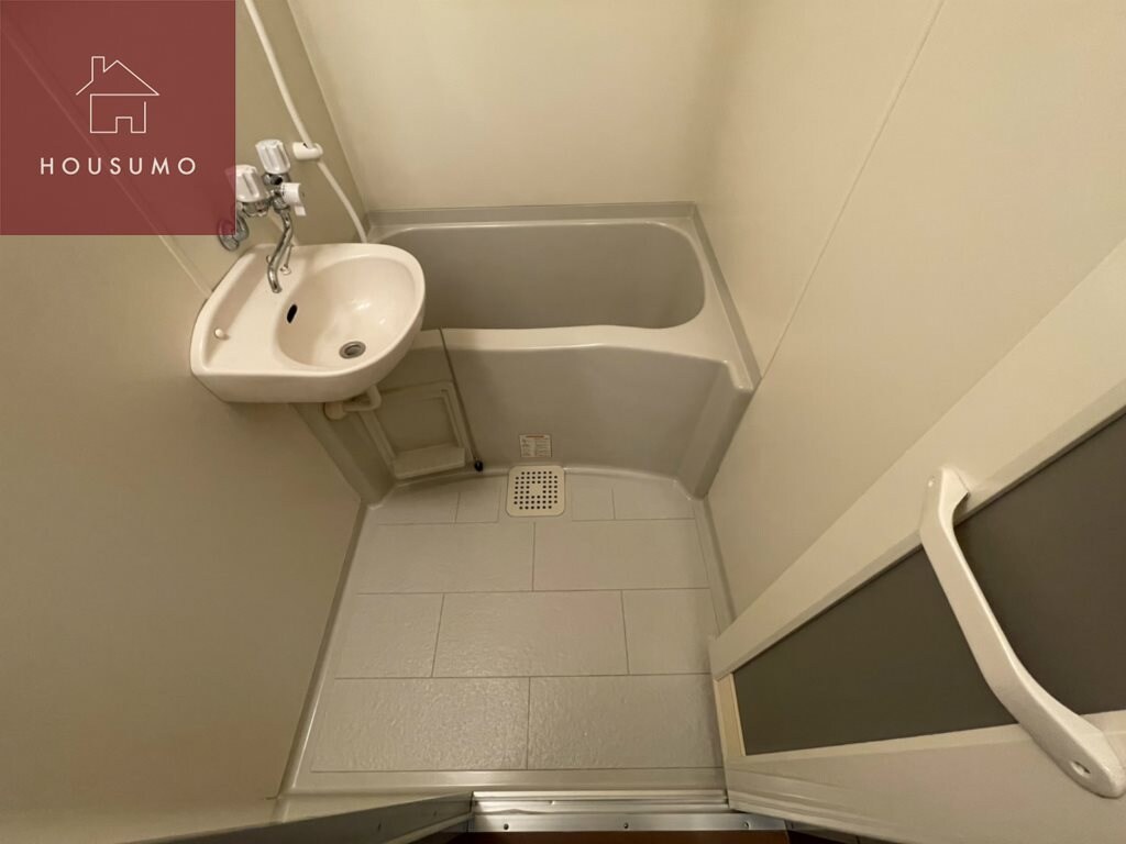 物件内観写真7　(きれいなお風呂です)