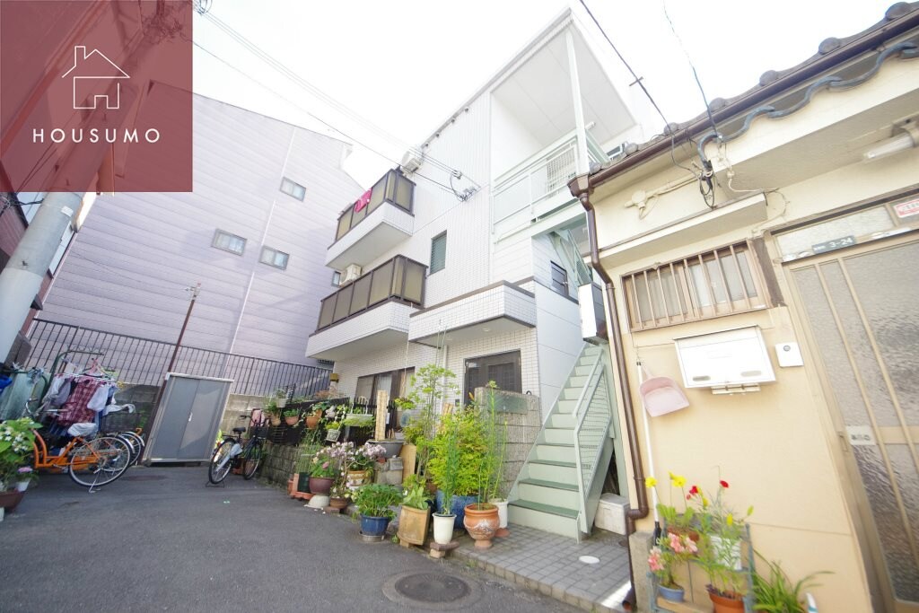 物件外観写真4　(物件の外観です)