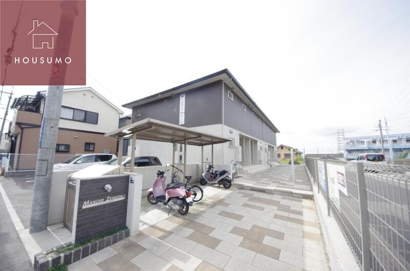 物件外観写真1　(おしゃれな外観です)