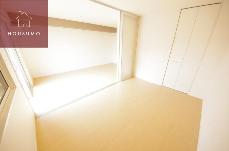 物件内観写真14　(使い勝手のいい洋室です)